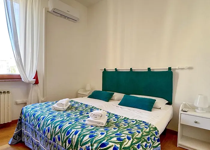 Jhhit - In The Heart Of Near The Colosseum Apartment *